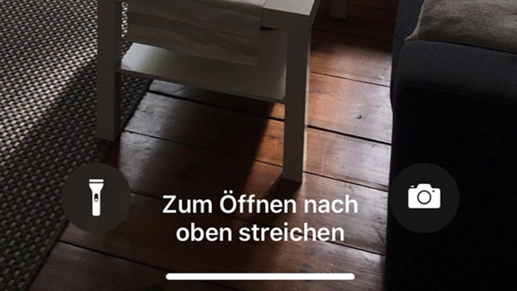 Taschenlampen-App: Der Übeltäter ist links unten auf dem iPhone-Homescreen fest verankert.