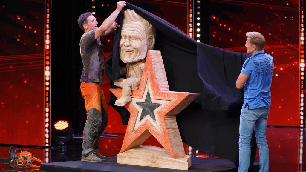 Supertalent-Kandidat Florian enthüllt sein Meisterwerk - und der Poptitan ist begeistert.