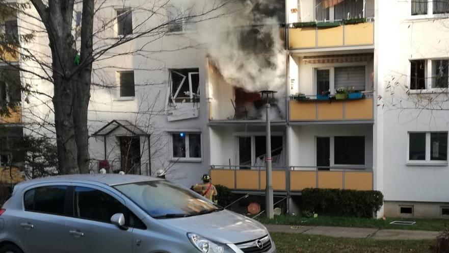 Frontansicht des explodierten Hauses