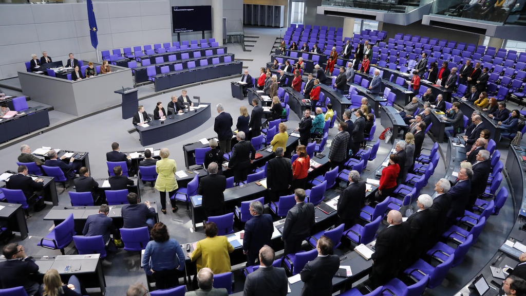 Deutschland, Berlin, Bundestag 135. Sitzung Bundestag beschließt Änderungen im Waffenrecht, 13.12.2019 *** Germany, Berlin, Bundestag 135 Bundestag session adopts amendments to weapons law, 13 12 2019