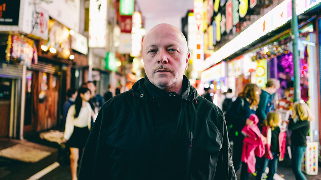 Ronan Harris beim Dreh zum Video "When Is The Future" in Tokio.