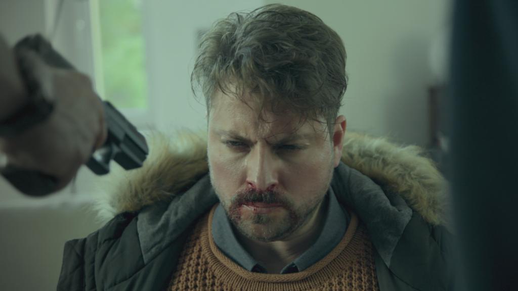 GZSZ: Für Schauspieler Felix von Jascheroff darf es am Set auch mal heftig zugehen.