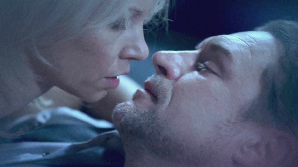 AWZ: Lena und Niclas schlafen miteinander.