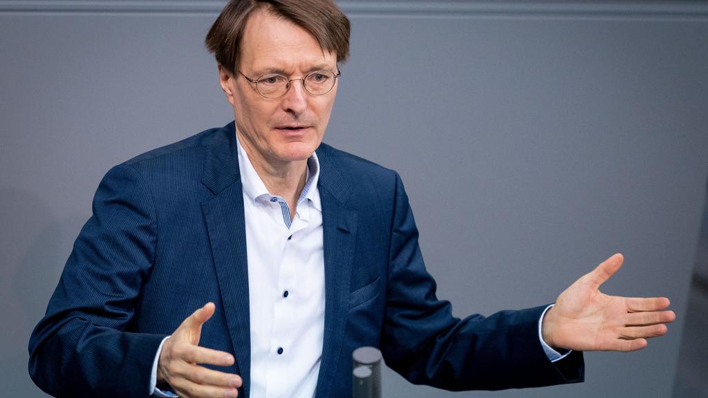 16.01.2020, Berlin: Karl Lauterbach, SPD-Bundestagsabgeordneter, spricht bei der Sitzung des Bundestages zu den Abgeordneten. Wichtigstes Thema der Sitzung ist die Abstimmung über neue Organspende-Regeln. Foto: Kay Nietfeld/dpa +++ dpa-Bildfunk +++