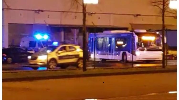In diesem Bus werden die Wuhan-Rückkehrer in die Untersuchungs-Halle gebracht.