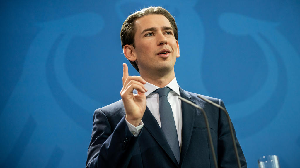 Berlin: Sebastian Kurz, Bundeskanzler von Österreich spricht bei einer Pressekonferenz im Kanzleramt. Merkel war mit Kurz zu bilateralen Gesprächen zusammengetroffen. Foto: Michael Kappeler/dpa +++ dpa-Bildfunk +++