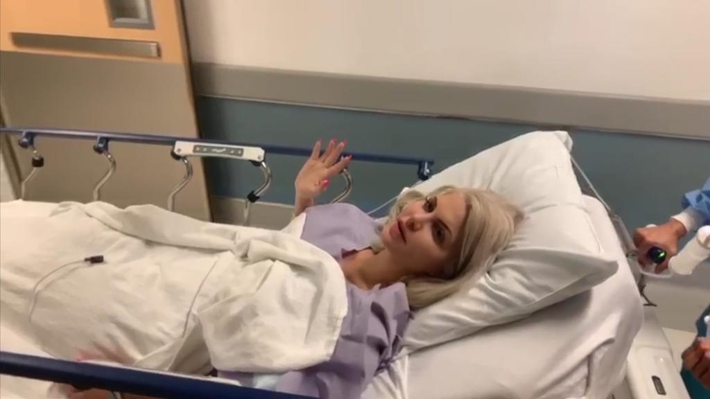 Sophia Vegas auf den Weg in den OP-Saal