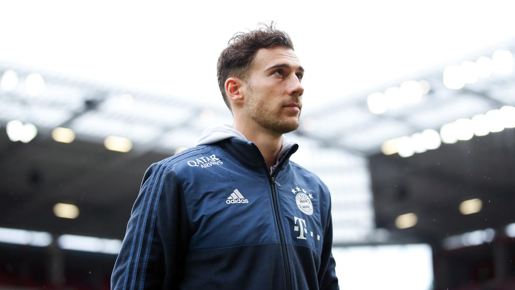 MAINZ, GERMANY - FEBRUARY 01: Leon Goretzka of Muenchen looks on prior to Bundesliga match between 1. FSV Mainz 05 and FC Bayern Muenchen at Opel Arena on February 01, 2020 in Mainz, Germany. (Photo by Alex Grimm/Bongarts/Getty Images)