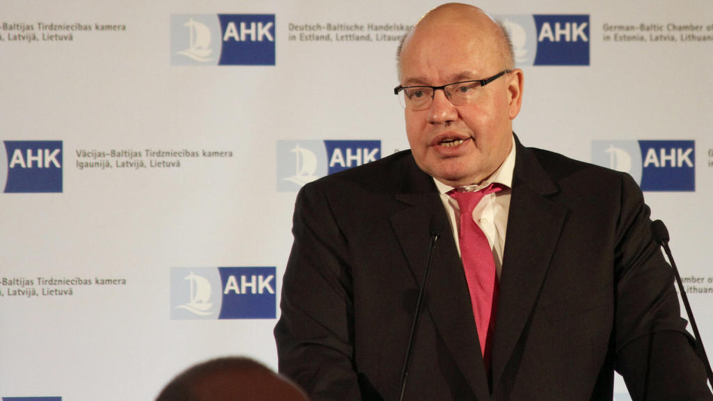 21.02.2020, Lettland, Riga: Peter Altmaier (CDU), Bundesminister von Deutschland für Wirtschaft und Energie, hält eine Rede vor deutschen Wirtschaftsvertretern bei einer Veranstaltung der Deutsch-Baltischen Handelskammer. Altmaier hat sich für eine e