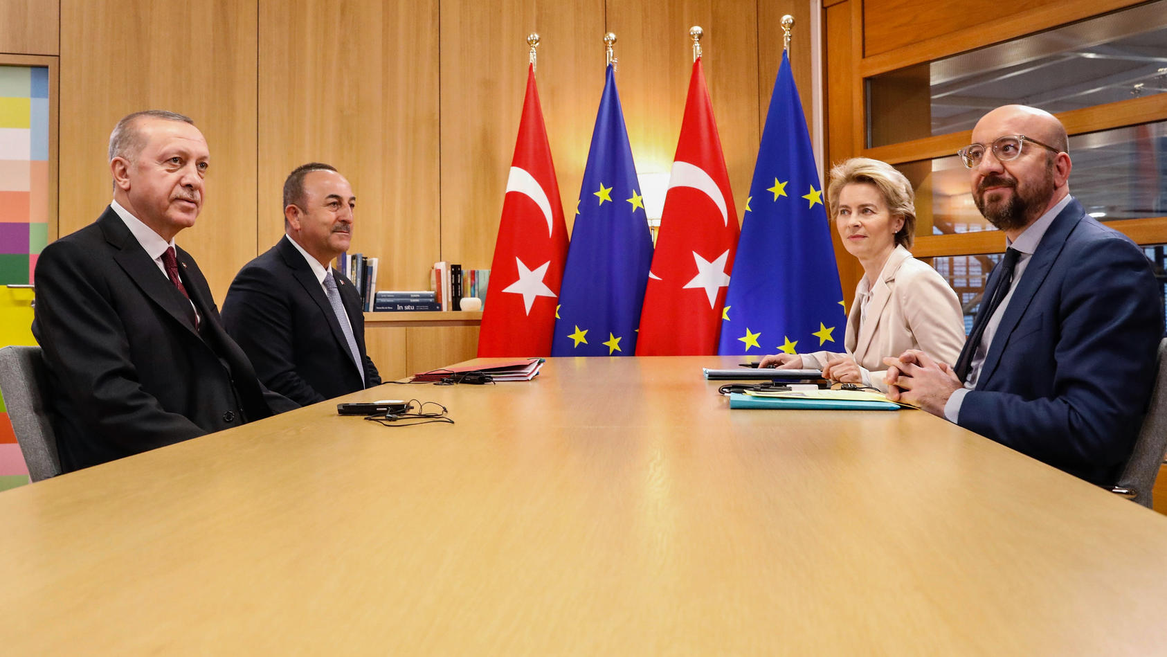 Von der Leyen nach Verhandlungen mit Erdogan zu EU-Flüchtlingspakt: Grenzen bleiben geschlossen