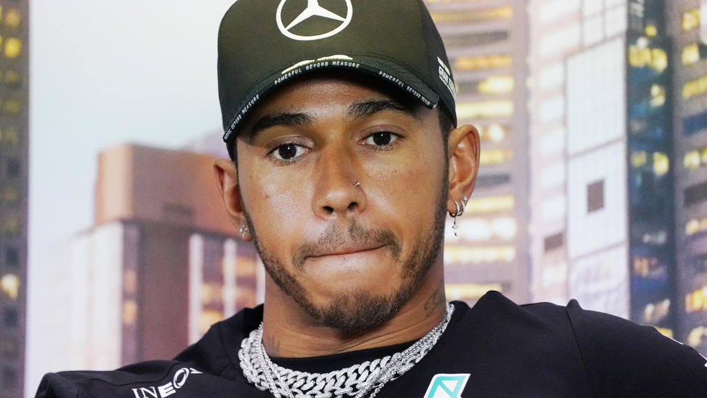 12.03.2020, Australien, Melbourne: Formel 1: Pressekonferenz zum Großen Preis von Australien: Lewis Hamilton aus Großbritannien von Team Mercedes reagiert während einer Pressekonferenz. Die neue Saison in der Formel 1 startet am 15. März 2020 im aust