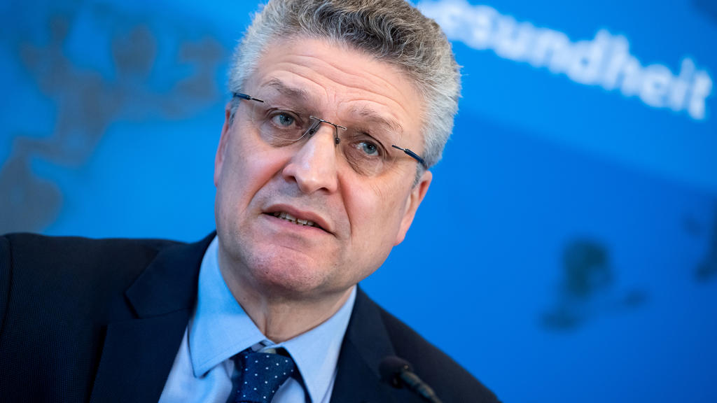 The head of the Robert Koch Institute Lothar Wieler addresses a news conference on the coronavirus disease (COVID-19) in Berlin, Germany, March 23, 2020. Bernd von Jutrczenka/Pool via REUTERS