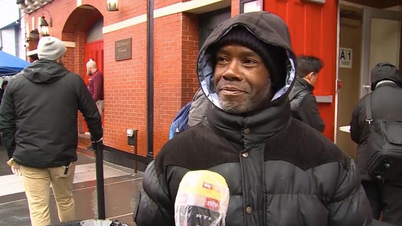 Antoine ist Obdachlose