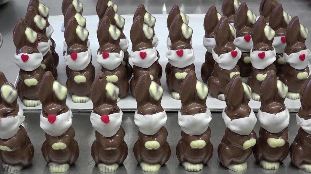 Corona-Osterhasen der Schweizer Confiserie Bohnenblust