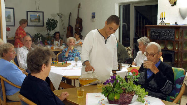 seniorenheim altenheim pflegeheim