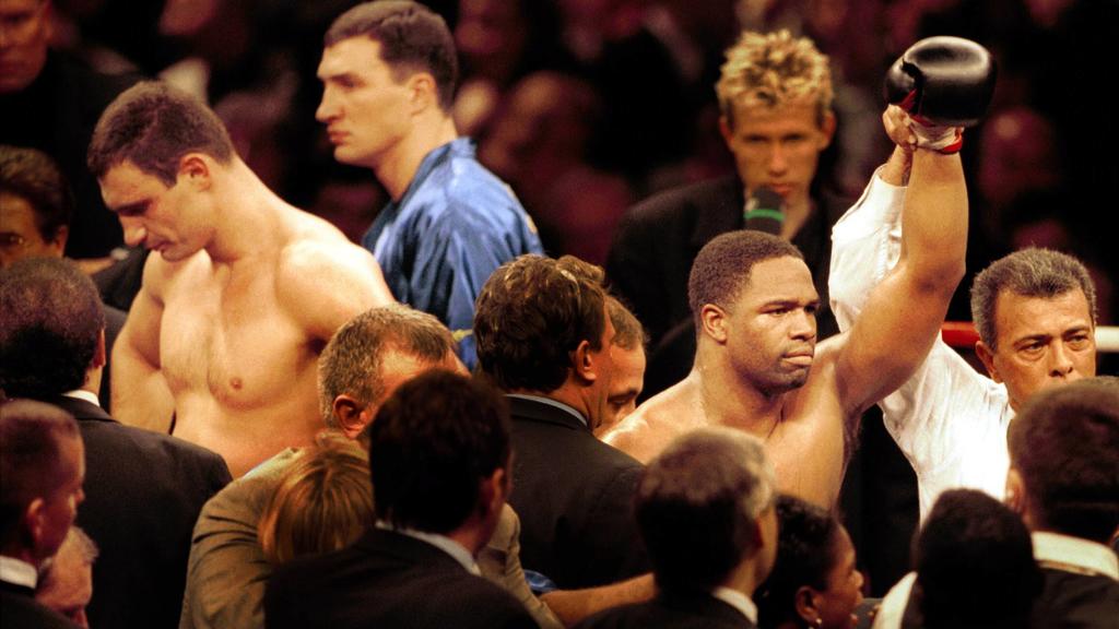 Trotz klarer Führung gab Vitali Klitschko vor 20 Jahren gegen Chris Byrd auf - der konnte sein Glück kaum fassen