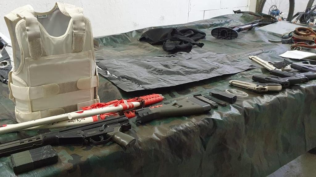 Beim Schlag gegen die Drogenbande wurden auch Waffen gefunden
