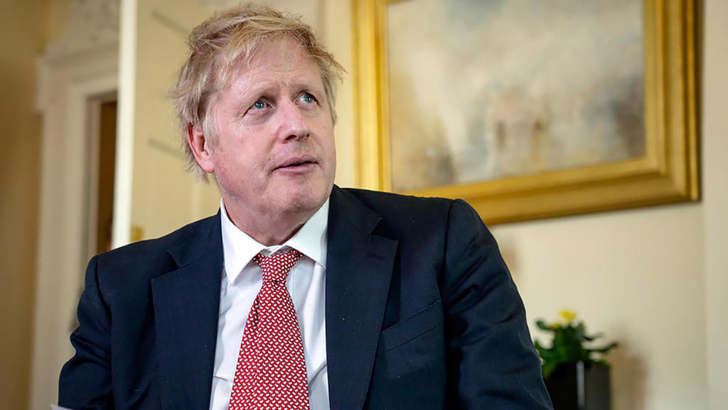 dpatopbilder - HANDOUT - 12.04.2020, Großbritannien, London: Boris Johnson, Premierminister von Großbritannien, bedankt sich per Video bei den Mitarbeitern des britischen nationalen Gesundheitsdienstes (NHS) für die Rettung seines Lebens. Johnson ist