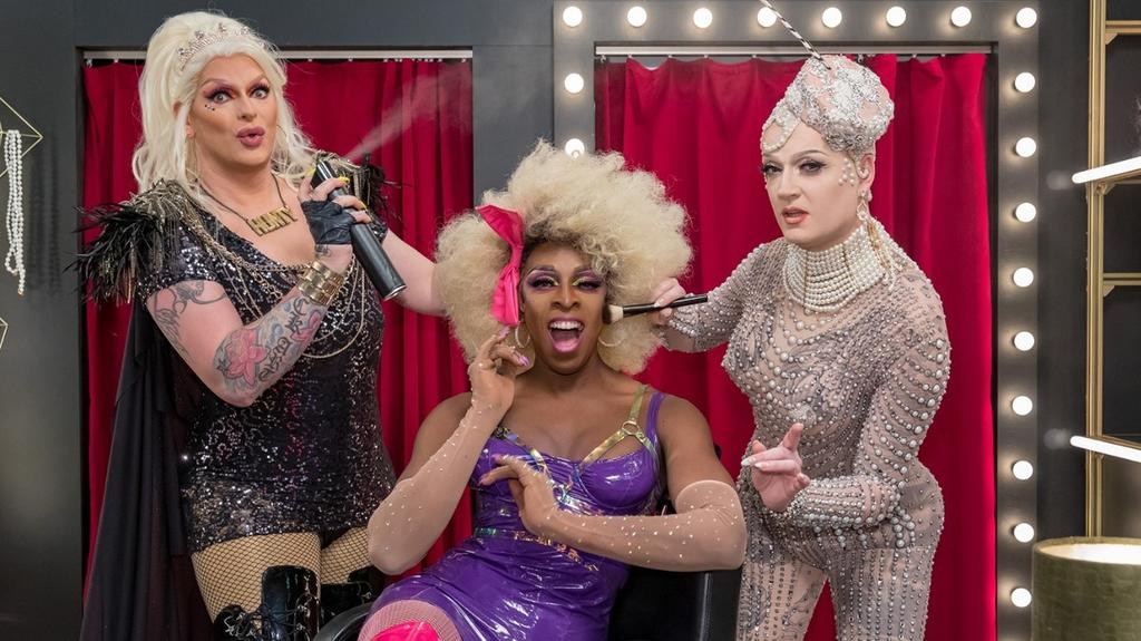 Das Drag-Trio im Überblick: Barbie Breakout, Kelly Heelton und Sheila Wolf.