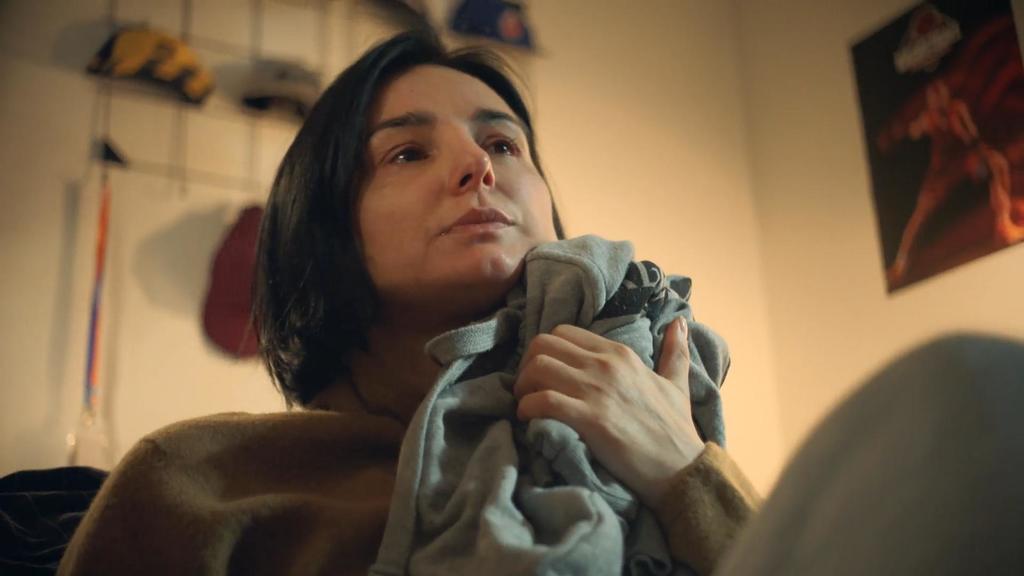 Stationsleiterin Nora Altmeyer (Mimi Fiedler) macht aktuell bei den „Nachtschwestern“ eine schwere Zeit durch.
