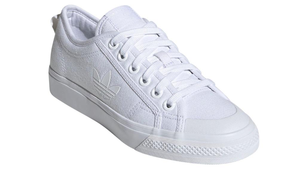 Sneaker von adidas Originals.