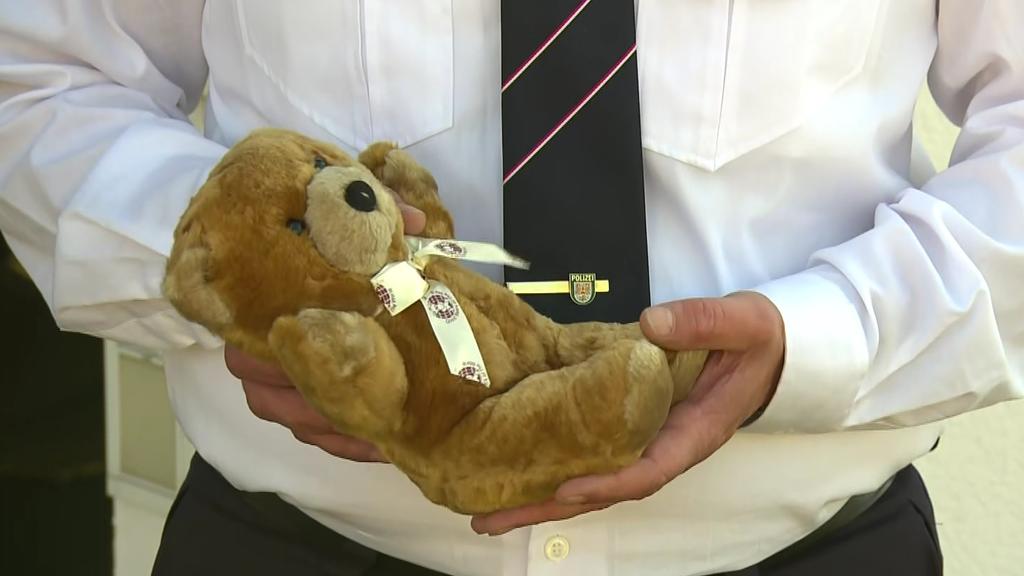 Trostteddy Polizei