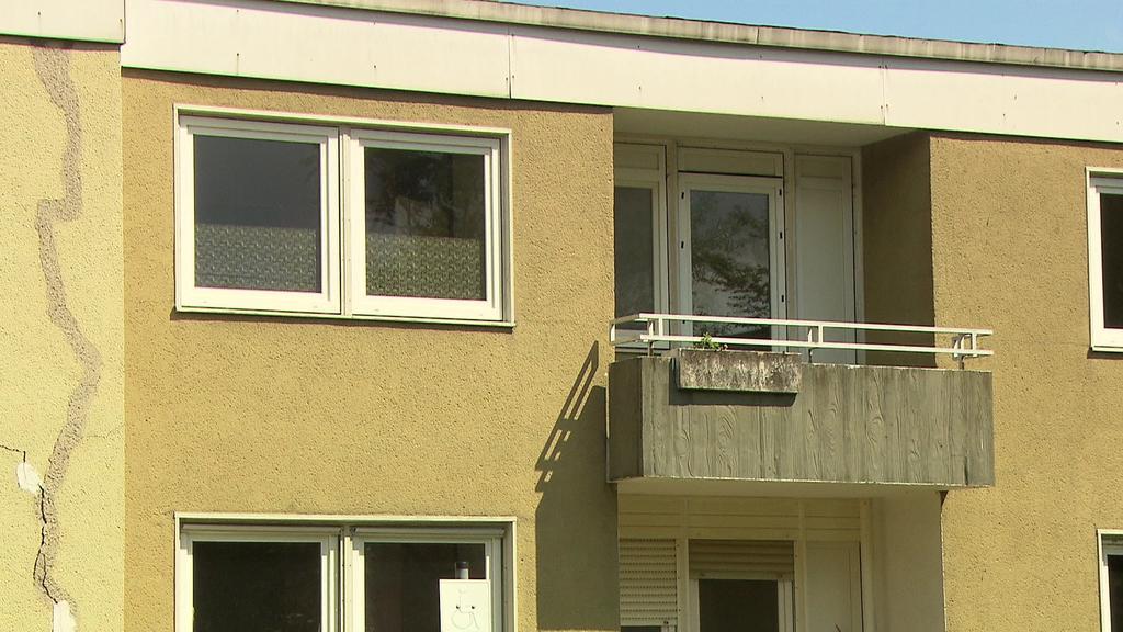 Risse an Häusern in Bergkamen. Die Trockenheit der vergangenen Jahre ist schuld.