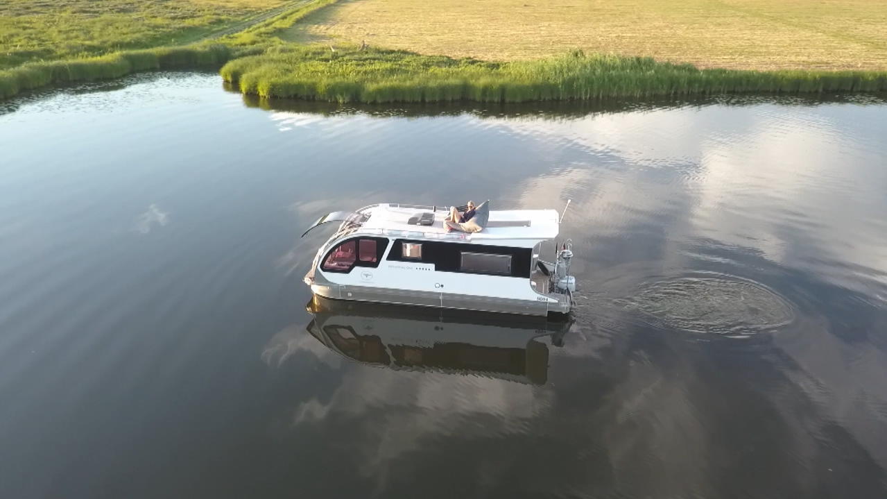 Caravan Boat Von Tchibo Dieser Wohnwagen Kann Schwimmen