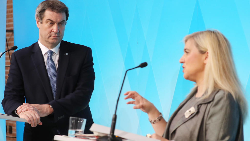 Pressekonferenz von Bayerischen Ministerpräsident Markus Söder zum Thema Lockerunger während der Corona Pandemie Bayerischer Ministerpräsident Dr. Markus Söder und Melanie Huml, München Bayern Deutschland Prinz-Carl-Palais *** Press conference by Bav