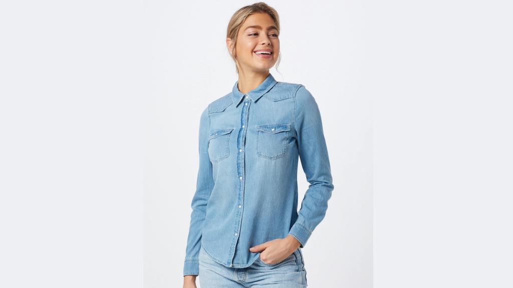 Jeansbluse von Vero Moda.