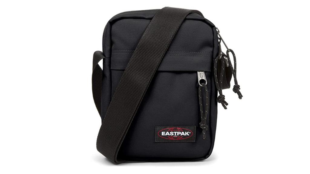 Eastpak Umhängetasche.