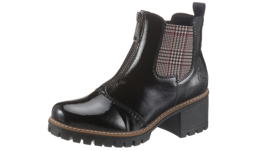 Karierte Schuhe.