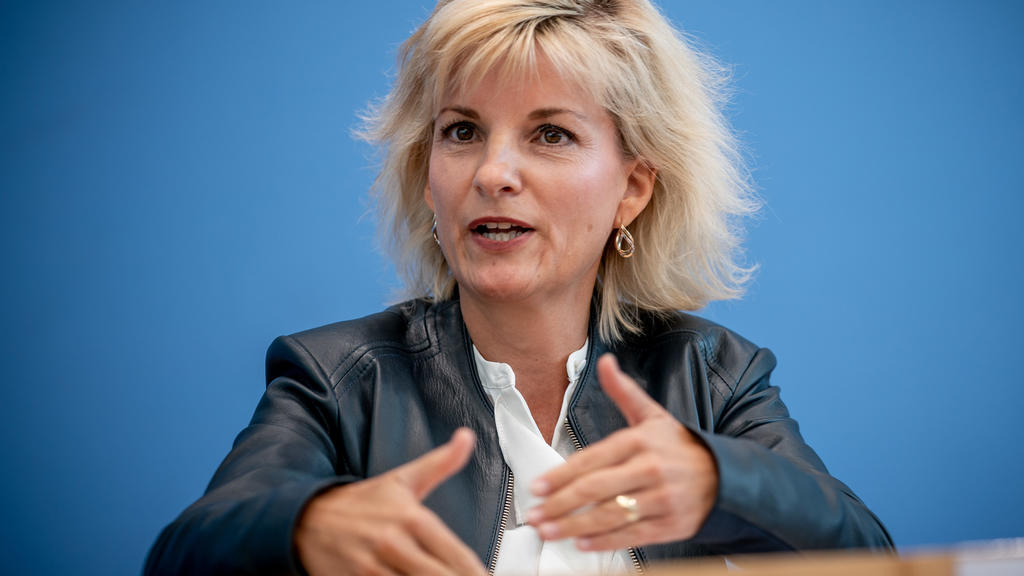 08.09.2020, Berlin: Daniela Ludwig (CSU), Drogenbeauftragte der Bundesregierung, spricht bei der Vorstellung des Lageberichts über Drogenkriminalität. Foto: Michael Kappeler/dpa +++ dpa-Bildfunk +++