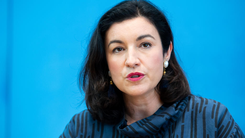 23.09.2020, Berlin: Dorothee Bär (CSU), Staatsministerin für Digitalisierung, äußert sich bei einer Pressekonferenz zur Corona-Warn-App, die seit 100 Tagen von den Bürgen genutzt werden kann. Foto: Bernd von Jutrczenka/dpa Pool/dpa +++ dpa-Bildfunk +