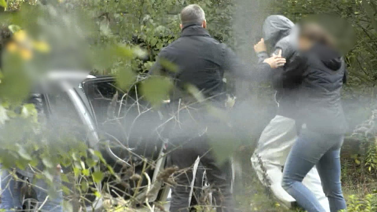 Duisburg Madchen 14 Tot In Ruine Gefunden Hier Wird Der Tatverdachtige Freund 14 Abgefuhrt