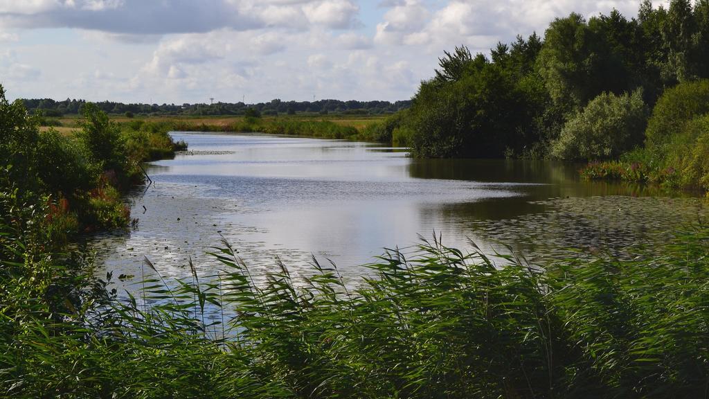 Die Ochtum am Bremer Flughafen