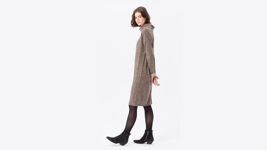 Strickkleid kombinieren.