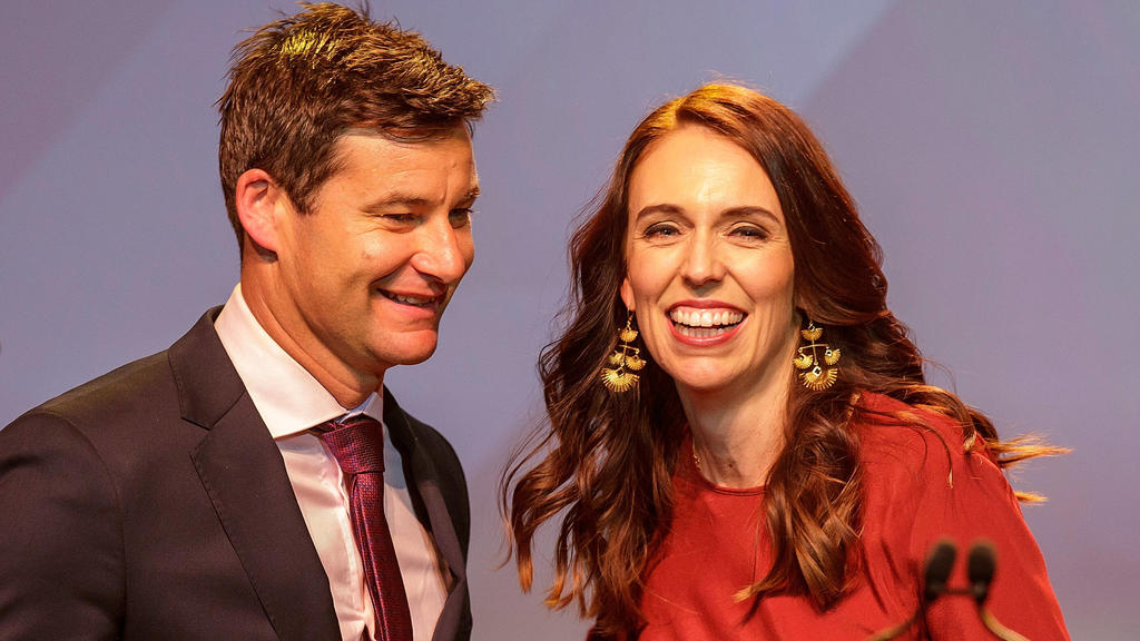 Jacinda Ardern freut sich über ihren Wahlsieg