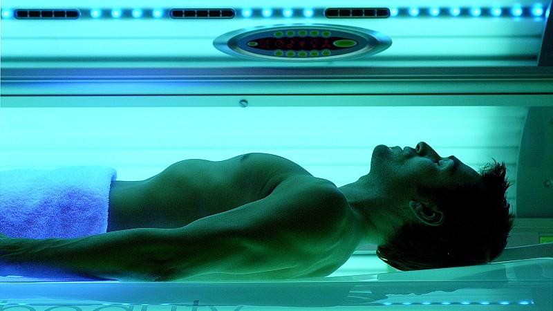 UV-Strahlen begünstigen Hautkrebs und beschleunigen den Haut-Alterungsprozess.