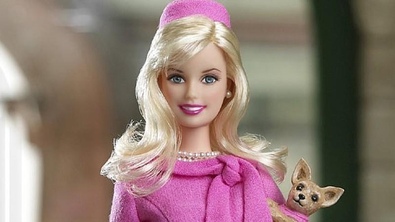 Fotos des menschlichen Barbie vor und nach dem Abnehmen