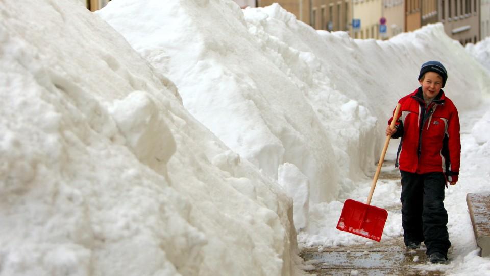 Winterdienst: Wer muss wann für freie Gehwege sorgen?