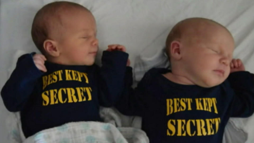 Paar hielt doppeltes Babyglück monatelang geheim: sie sind wirklich ein "Best kept secret"
