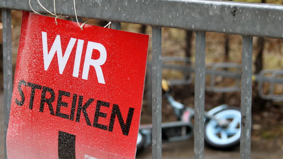 "Wir streiken" - Erzieher haben genug!