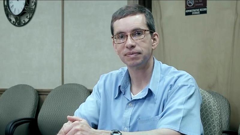 Jens Söring in einer Szene aus dem Dokumentarfilm "Das Versprechen - Erste Liebe lebenslänglich".