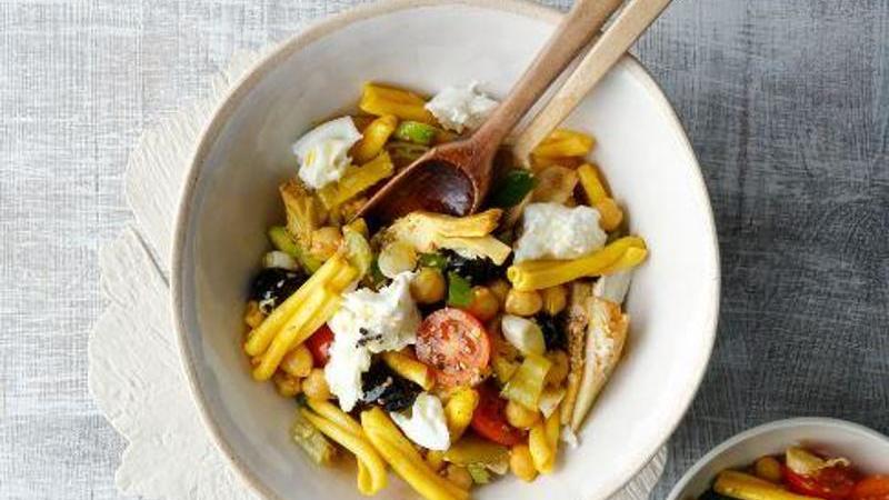 Lauwarmer Nudelsalat
