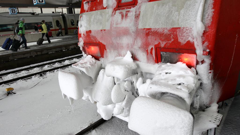Ihre Rechte, wenn die Bahn wegen Schnee nicht fährt.