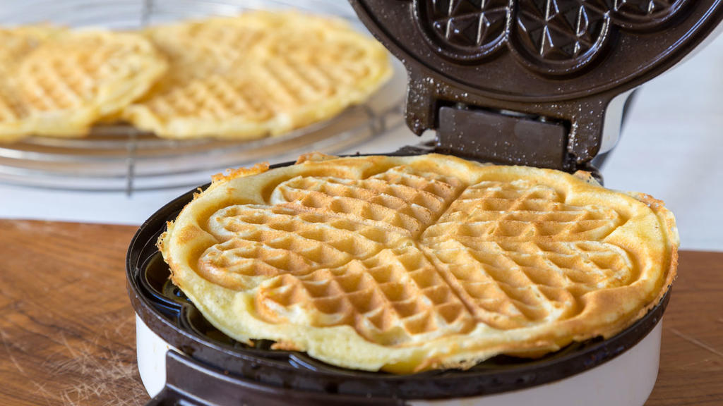 Herzwaffel in einem Waffeleisen