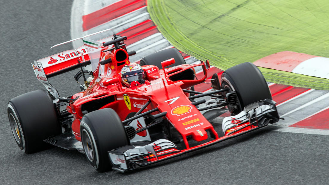 Formel 1: Kimi Raikkönen schlägt Lewis Hamilton am zweiten Testtag knapp - RTL Online