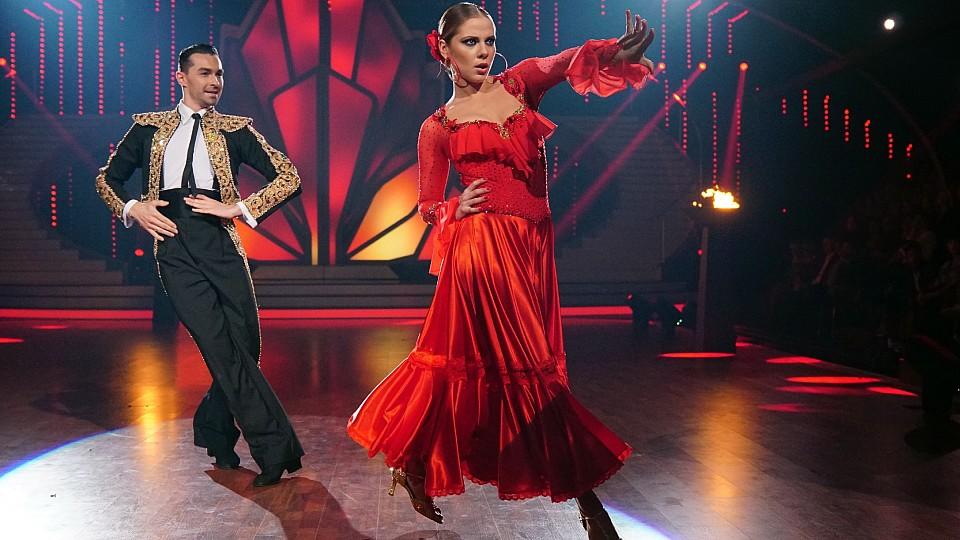 Cheyenne Pahde und Andrzej Cibis hauen Motsi Mabuse mit ihrer Performance um.