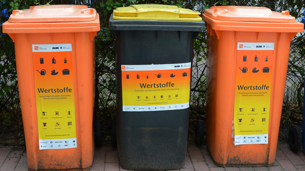 In der Wertstofftonne werden Kunststoffe, Metall und Verbundmaterialien gesammelt.